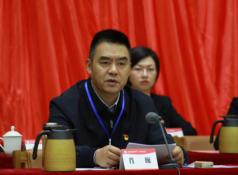 肖巍强调,全县广大妇女群众要大力弘扬主人翁精神,积极发挥妇女"半边