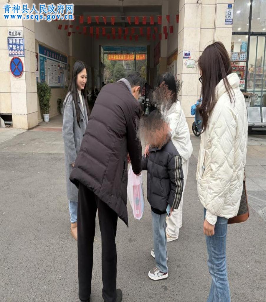 情暖童心护成长 冬日慰问暖人心