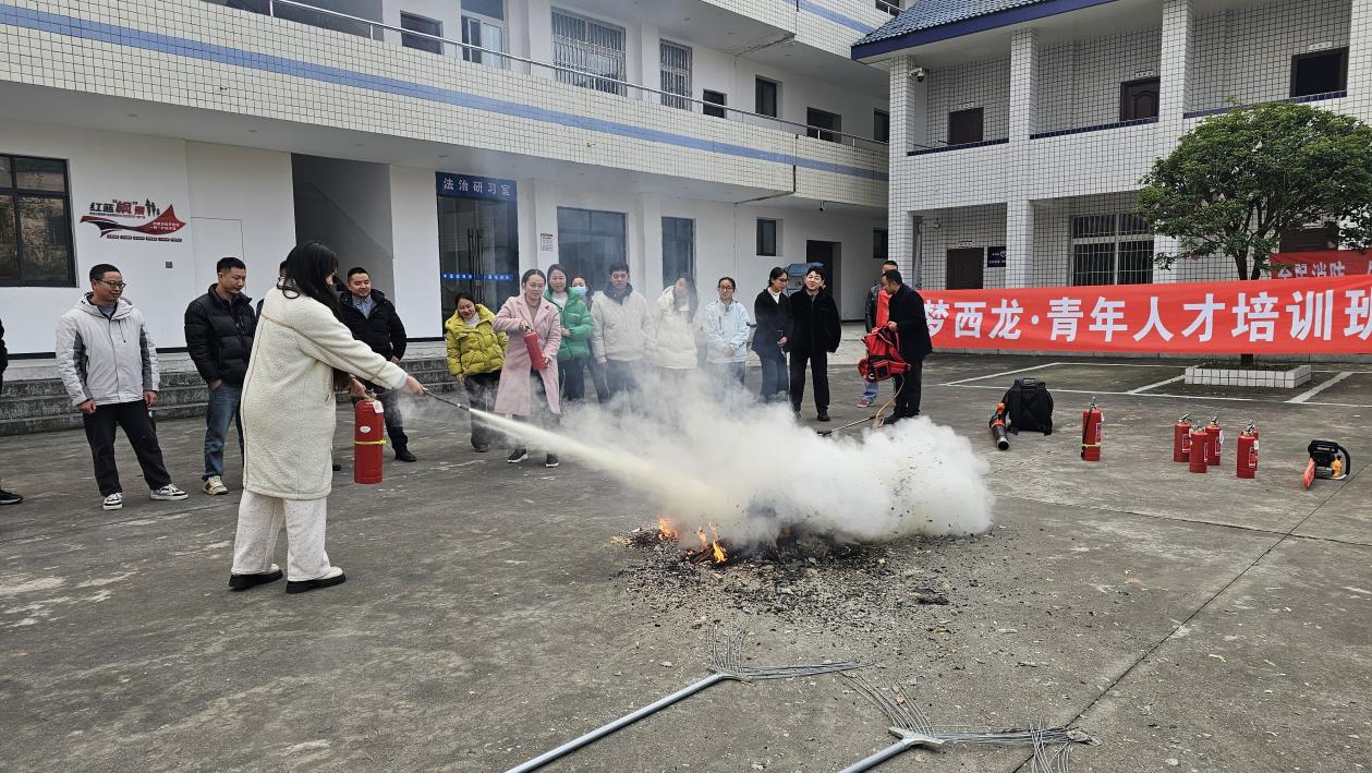 西龙镇：“理论+实践”，锤炼干部应急处突“硬本领”