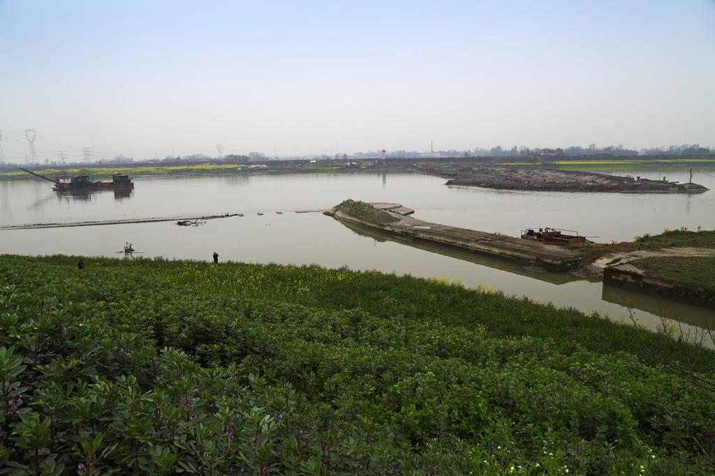 鸿化古堰